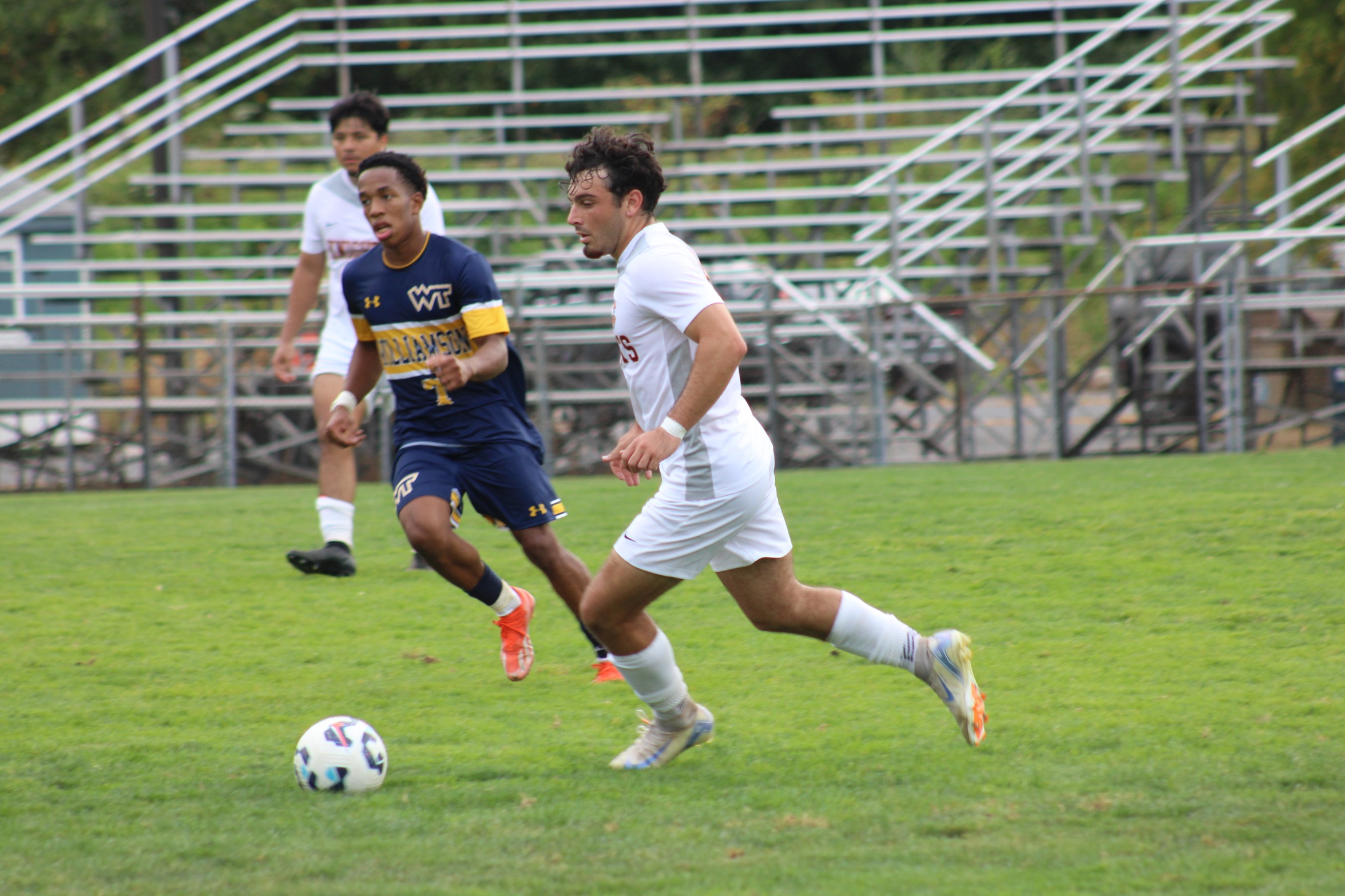 Men’s Soccer Blanks Williamson for their Fourth Win