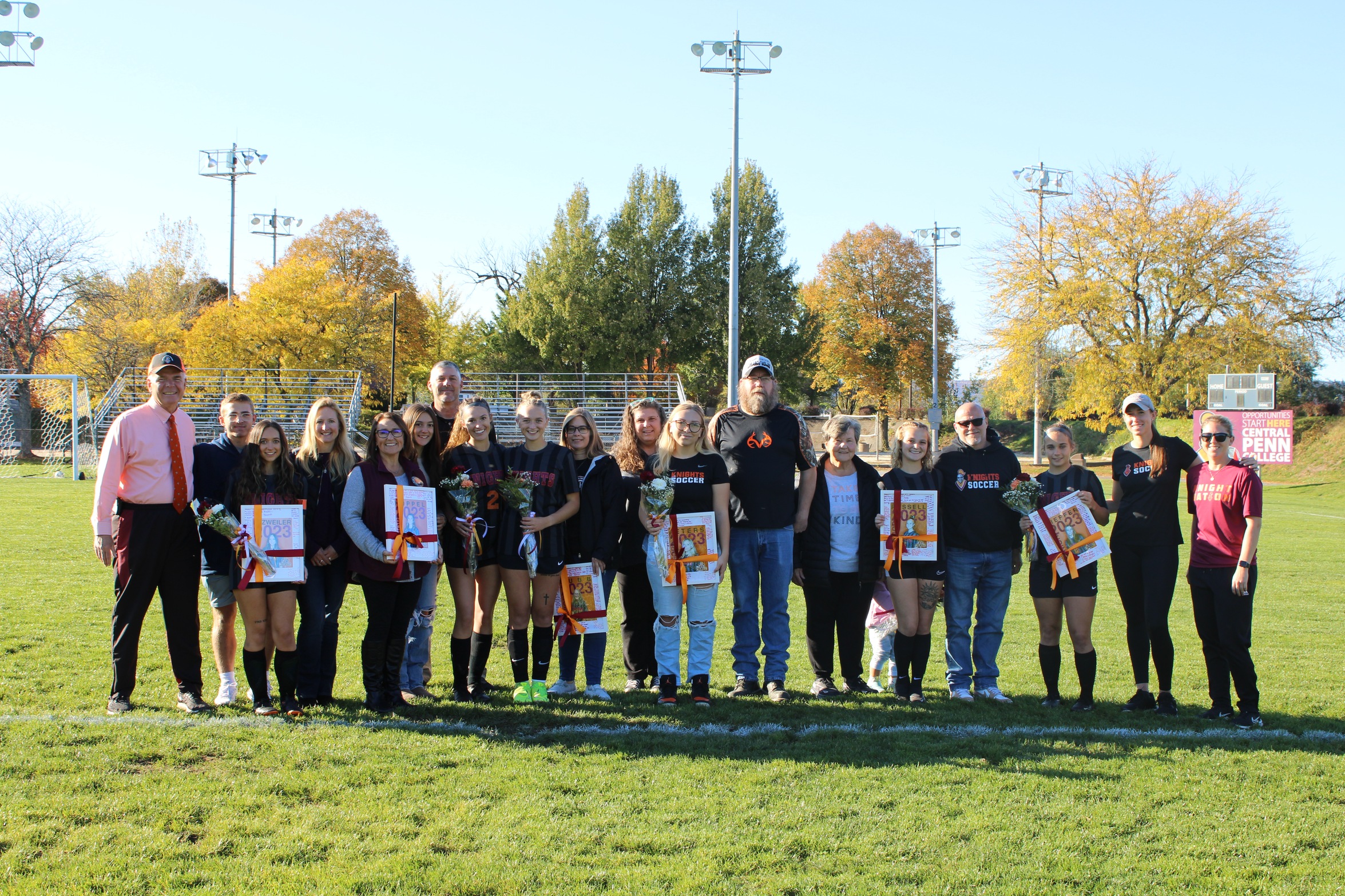 Women’s Soccer Defeats Manor on Senior Day with Team Effort