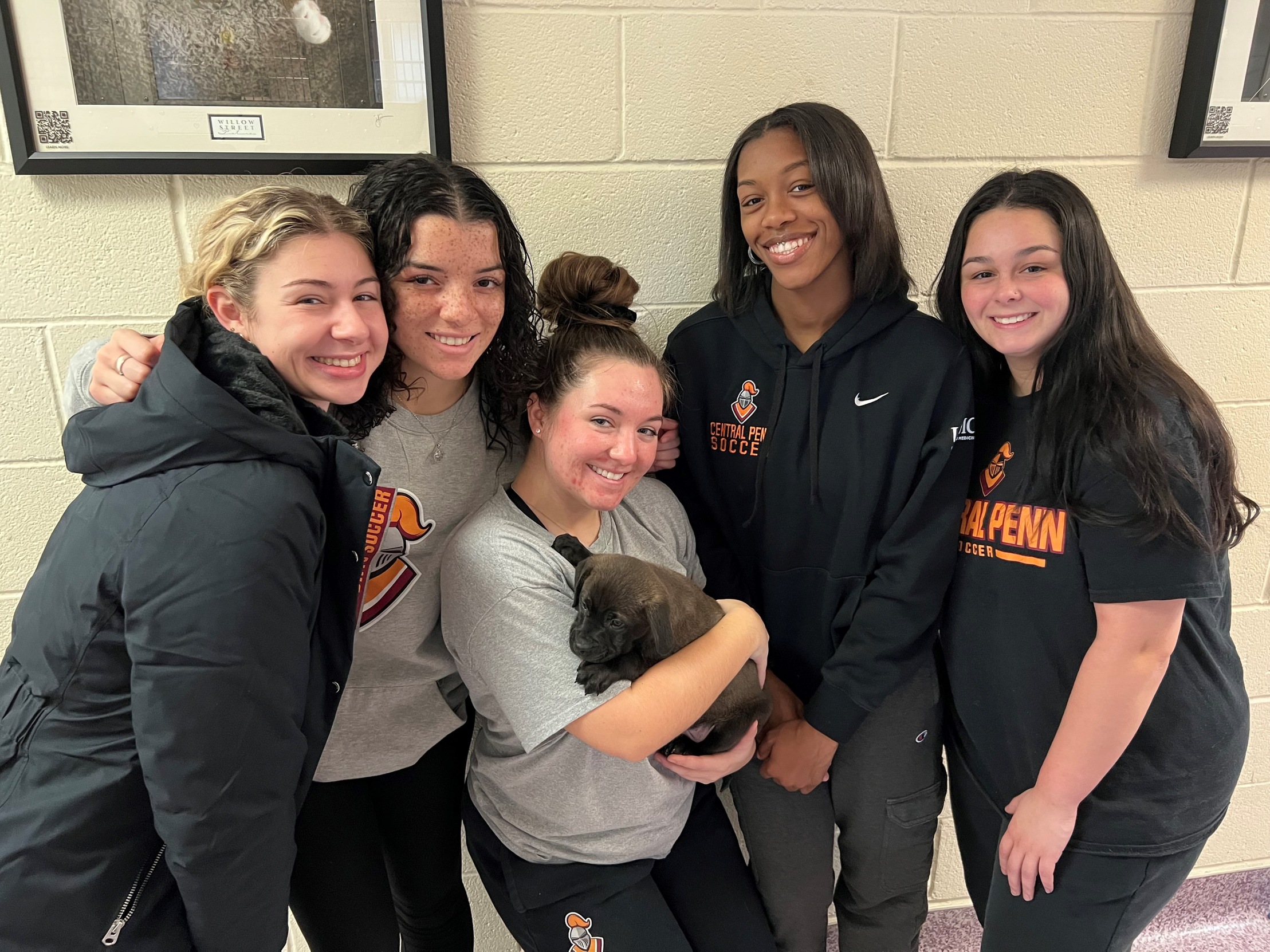 Women’s Soccer Team Spends the Day Volunteering on the MLK National Day of Service